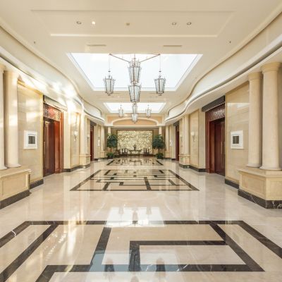 7 Emerging Hotel Design Trends: Classic Meets Modern Elegance