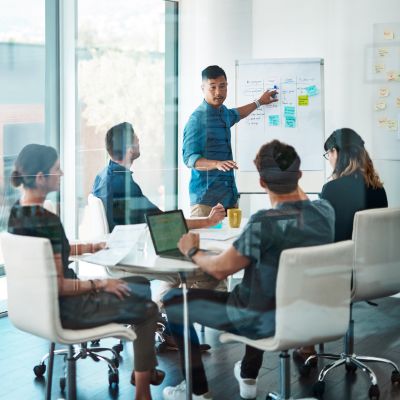 34 Best Restaurant Marketing Strategies for Growth